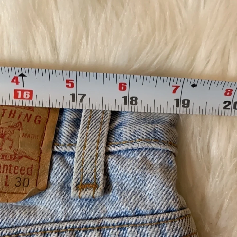 Vintage Levi’s 505 Regular fit straight leg denim jeans 40 x 30